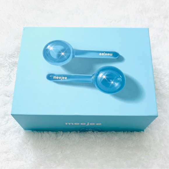 New Meejee Cooling Facial Globes in Blue - Picture 2 of 3